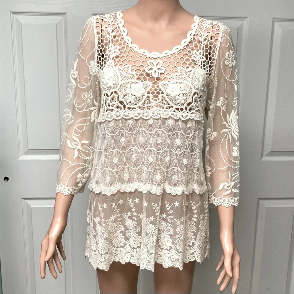 NWOT Zara open sheer lace 3/4 sleeve hip  length top. Off White. Size L.